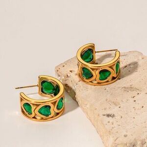 18K Gold Chunky Hoop Earrings*Heart Earrings*Nostalgic Earrings*Vintage